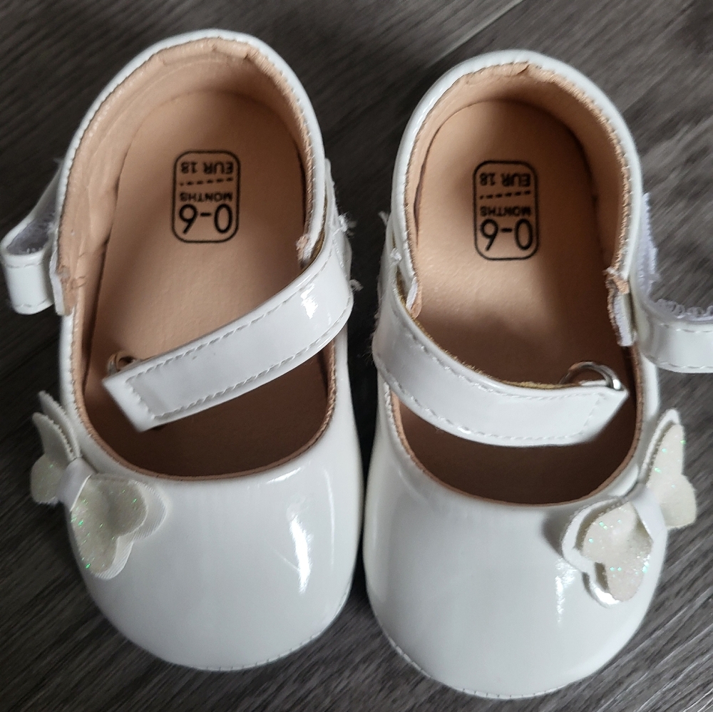 Baby shoes 0-6m